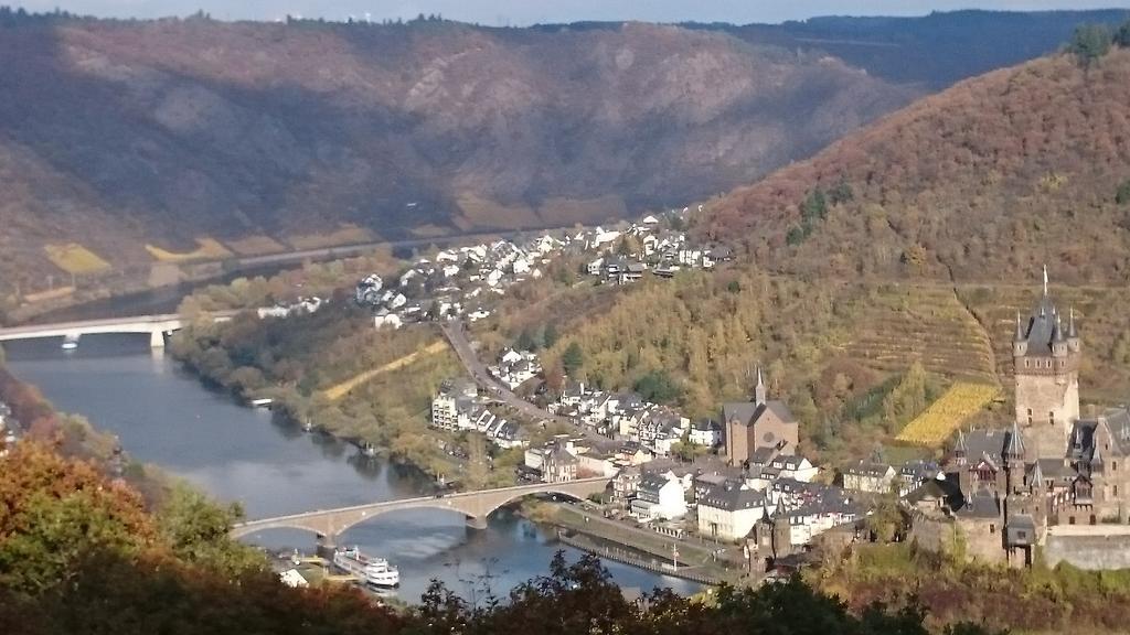 Ferienwohnungen Am Bruttiger Moselsteig Esterno foto